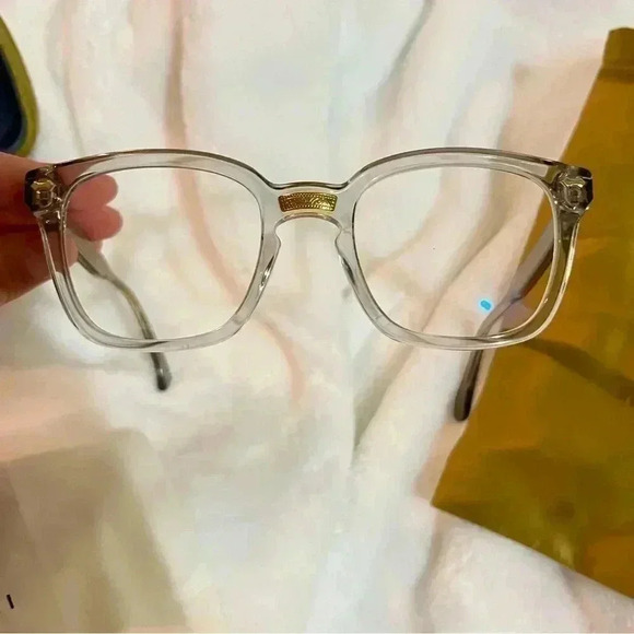 Gucci 100% authentic eyeglasses, case, dust bag and glasses towel - Picture 8 of 14